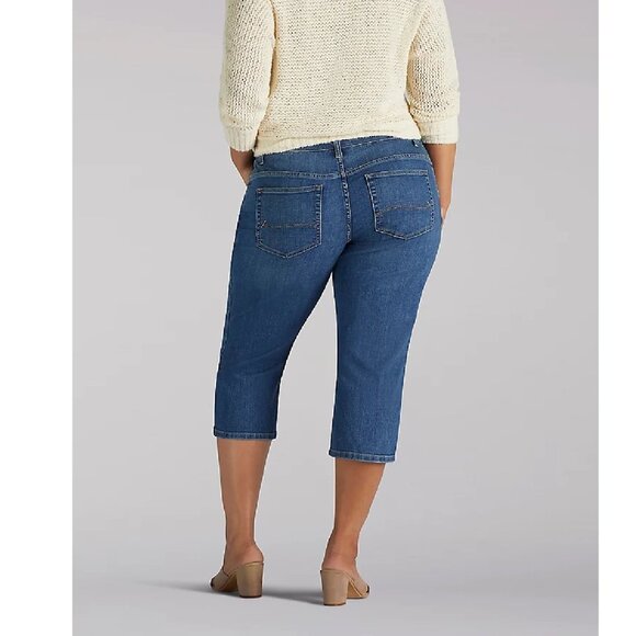 Lee Relaxed Fit Capri Plus 20W - Picture 2 of 7